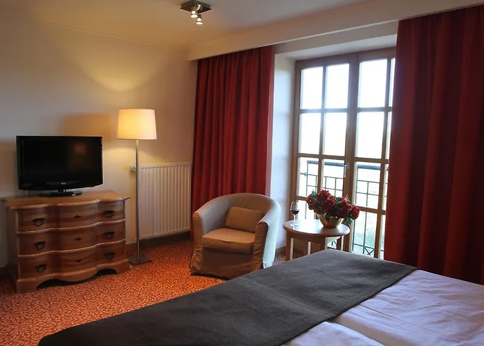 Zamek Bobolice Hotel Niegowa