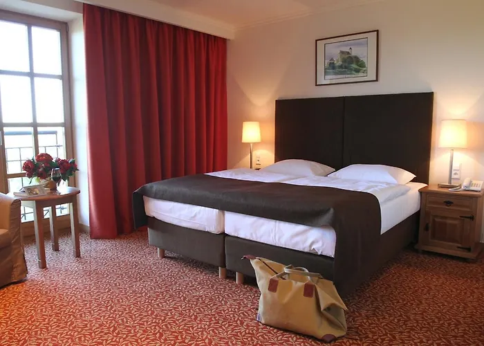 מלון Zamek Bobolice Niegowa