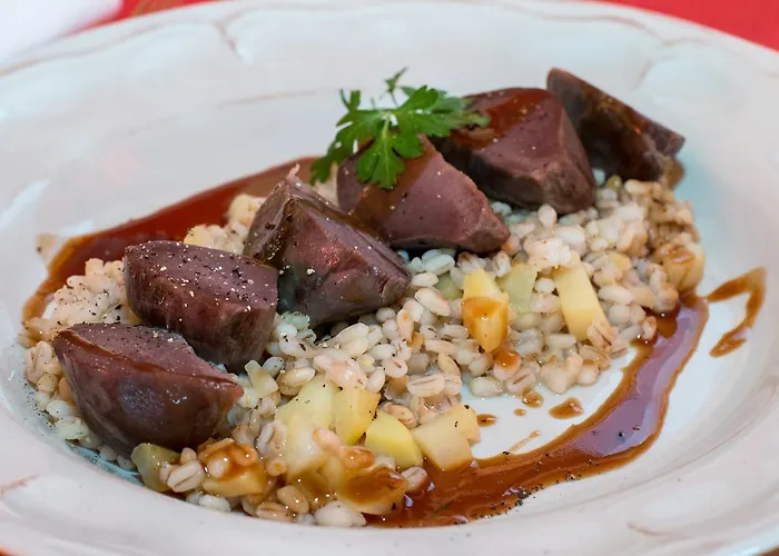 Zamek Bobolice מלון Niegowa